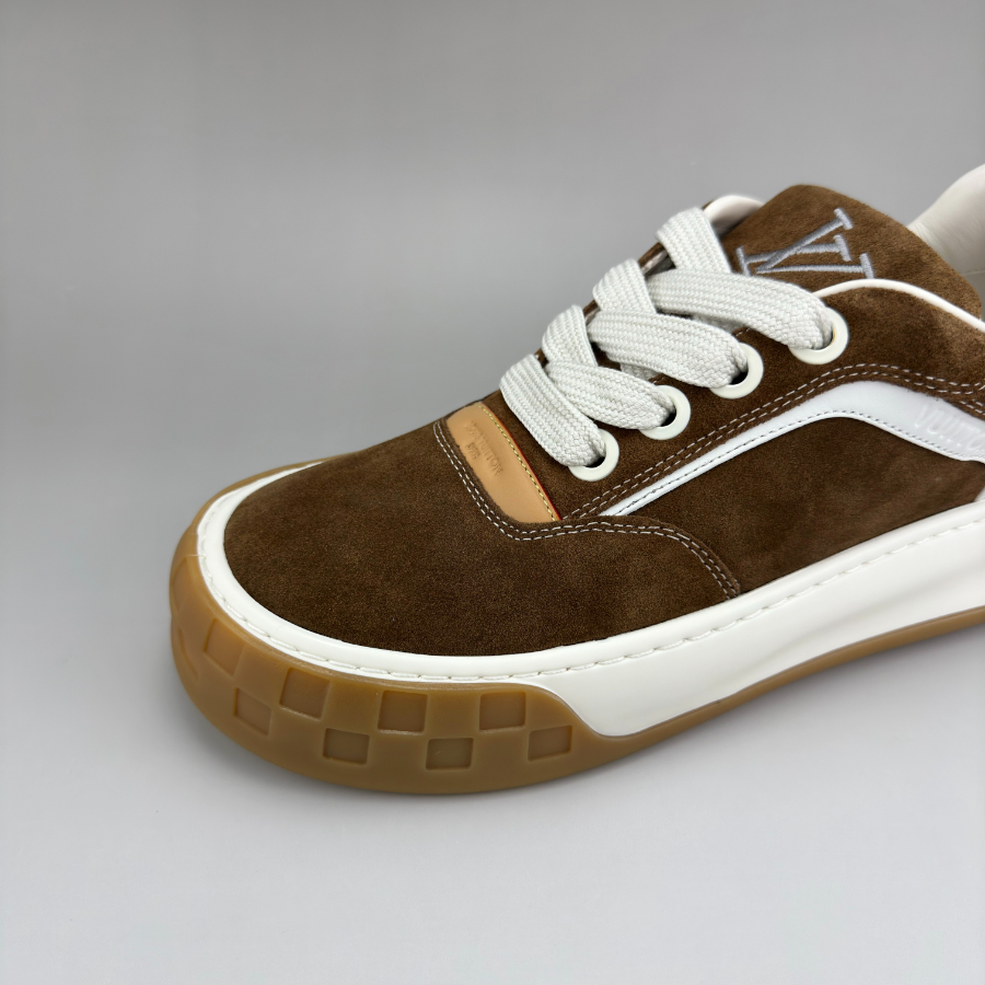 Louis Vuitton 루이비통 3D 모노그램 패턴 레더 로우탑 스니커즈 (Iv Tilted 스타일) 브라운 5