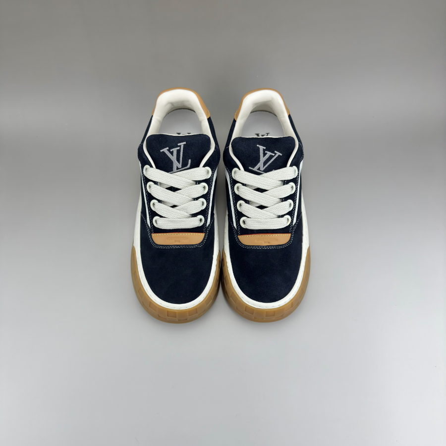 Louis Vuitton 루이비통 3D 모노그램 패턴 레더 로우탑 스니커즈 (Iv Tilted 스타일) 네이비 1