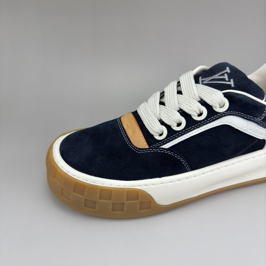 Louis Vuitton 루이비통 3D 모노그램 패턴 레더 로우탑 스니커즈 (Iv Tilted 스타일) 네이비 6