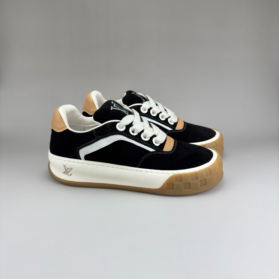 Louis Vuitton 루이비통 3D 모노그램 패턴 레더 로우탑 스니커즈 (Iv Tilted 스타일) 블랙 2