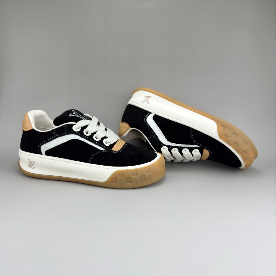 Louis Vuitton 루이비통 3D 모노그램 패턴 레더 로우탑 스니커즈 (Iv Tilted 스타일) 블랙 4