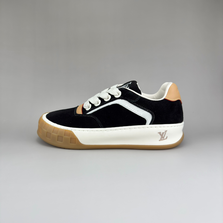 Louis Vuitton 루이비통 3D 모노그램 패턴 레더 로우탑 스니커즈 (Iv Tilted 스타일) 블랙 5