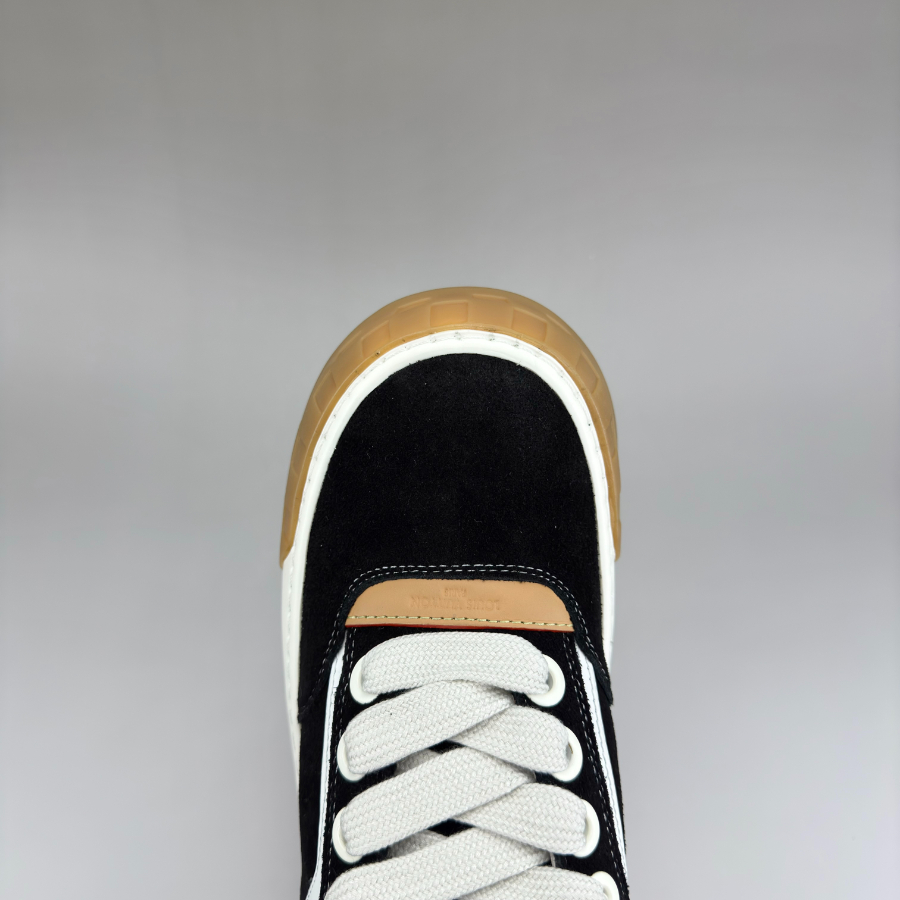 Louis Vuitton 루이비통 3D 모노그램 패턴 레더 로우탑 스니커즈 (Iv Tilted 스타일) 블랙 8