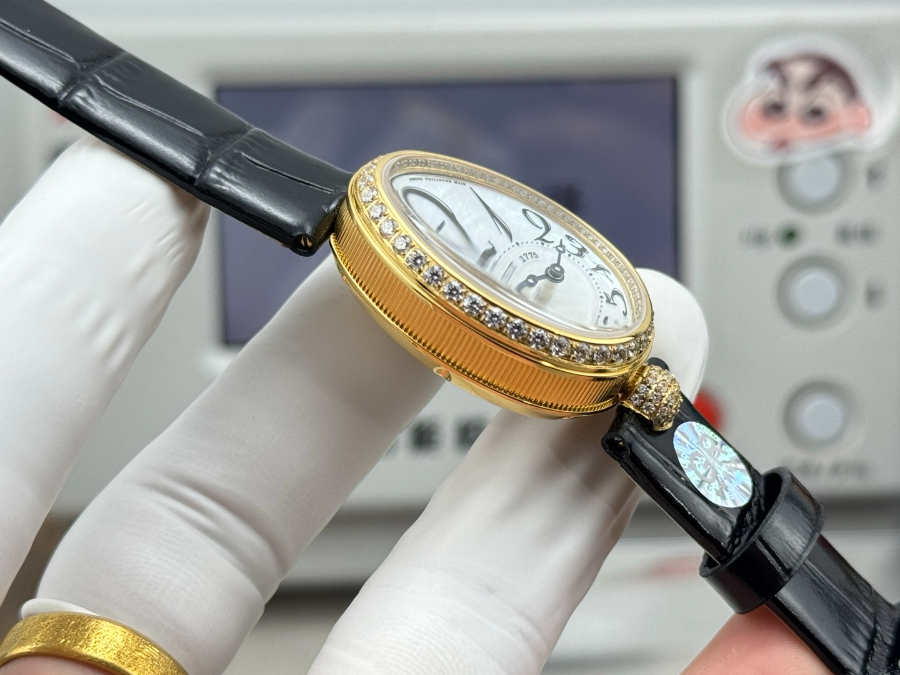 Breguet Reine de Naples Diamond Bezel 브레게 레인 드 네이플 다이아 베젤 여성 오벌 워치 골드베젤 화이트다이얼 25mm  4