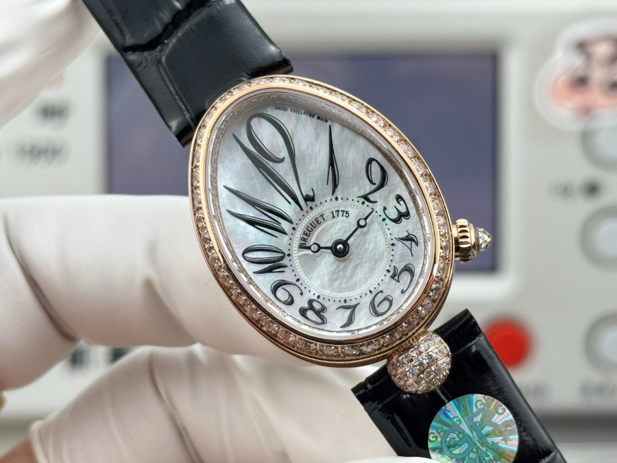 Breguet Reine de Naples Diamond Bezel 브레게 레인 드 네이플 다이아 베젤 여성 오벌 워치 브론즈베젤 화이트자개다이얼 25mm  4