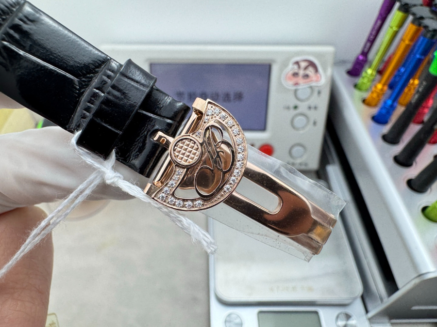 Breguet Reine de Naples Diamond Bezel 브레게 레인 드 네이플 다이아 베젤 여성 오벌 워치 브론즈베젤 화이트자개다이얼 25mm  9