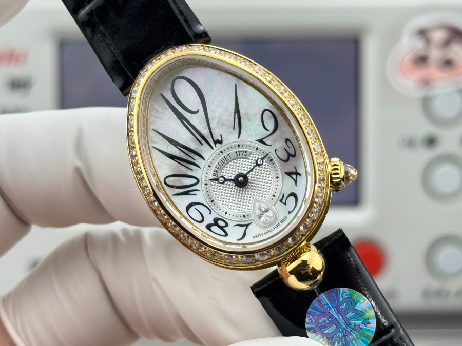 Breguet Reine de Naples Diamond Bezel 브레게 레인 드 네이플 다이아 베젤 여성 오벌 워치 블랙 스트랩 골드베젤 자개다이얼 25mm 4