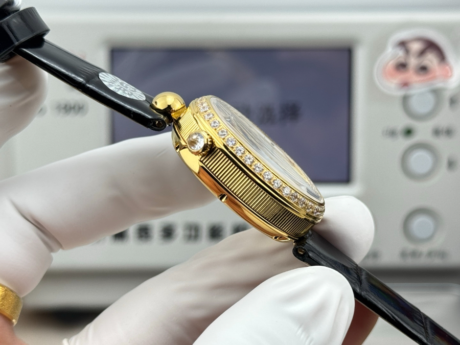 Breguet Reine de Naples Diamond Bezel 브레게 레인 드 네이플 다이아 베젤 여성 오벌 워치 블랙 스트랩 골드베젤 자개다이얼 25mm 7