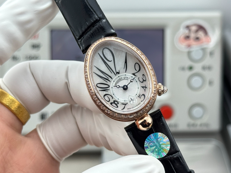 Breguet Reine de Naples Diamond Bezel 브레게 레인 드 네이플 다이아 베젤 여성 오벌 워치 블랙 스트랩 브론즈베젤 자개다이얼 25mm 2