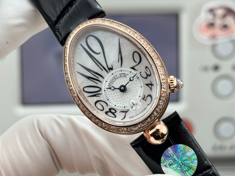 Breguet Reine de Naples Diamond Bezel 브레게 레인 드 네이플 다이아 베젤 여성 오벌 워치 블랙 스트랩 브론즈베젤 자개다이얼 25mm 4