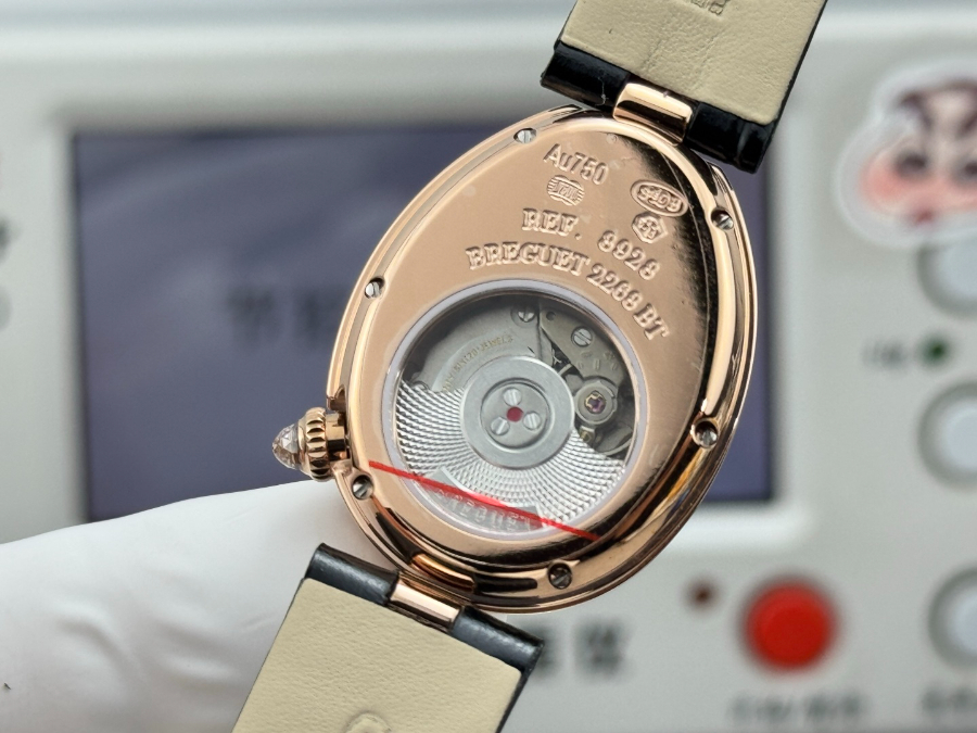 Breguet Reine de Naples Diamond Bezel 브레게 레인 드 네이플 다이아 베젤 여성 오벌 워치 블랙 스트랩 브론즈베젤 자개다이얼 25mm 8