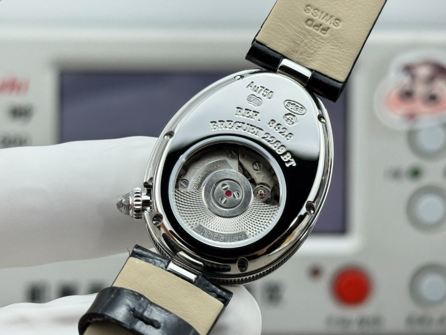 Breguet Reine de Naples Diamond Bezel 브레게 레인 드 네이플 다이아 베젤 여성 오벌 워치 블랙 스트랩 실버베젤 자개다이얼 25mm 8