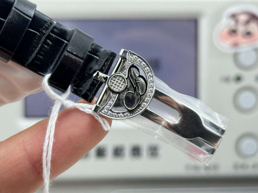 Breguet Reine de Naples Diamond Bezel 브레게 레인 드 네이플 다이아 베젤 여성 오벌 워치 블랙 스트랩 실버베젤 자개다이얼 25mm 9