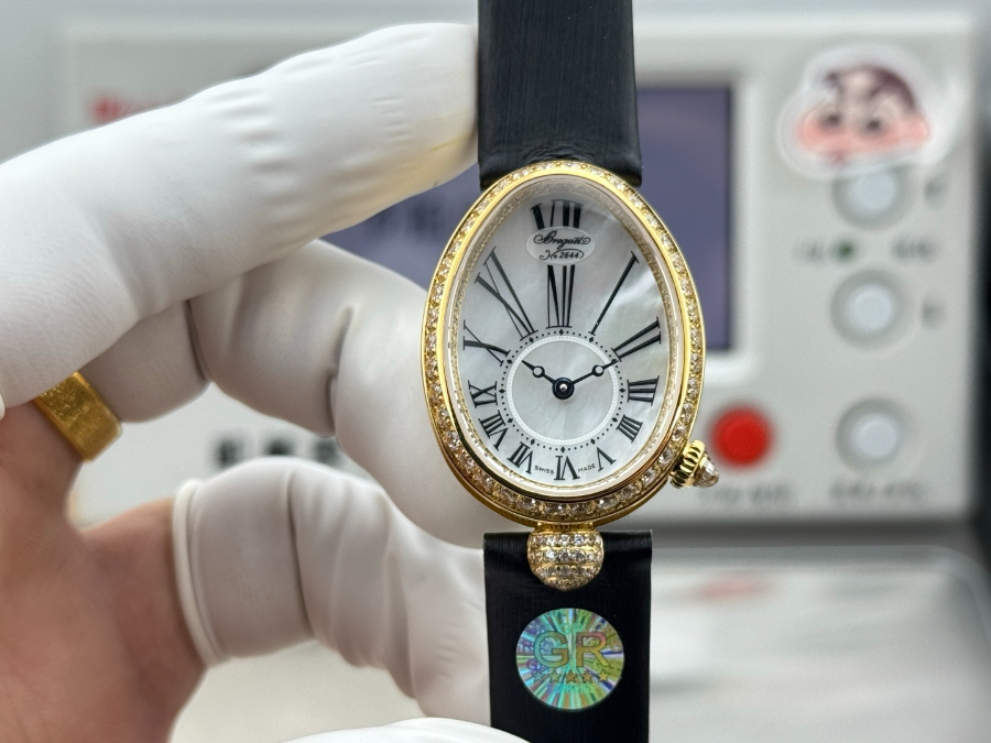 Breguet Reine de Naples Diamond Bezel 브레게 레인 드 네이플 다이아 베젤 여성 오벌 워치 블랙 스트랩 골드베젤 가재다이얼 25mm  1