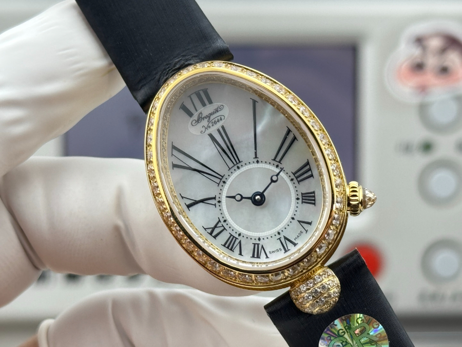 Breguet Reine de Naples Diamond Bezel 브레게 레인 드 네이플 다이아 베젤 여성 오벌 워치 블랙 스트랩 골드베젤 가재다이얼 25mm  4