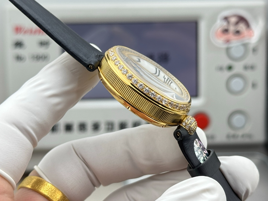 Breguet Reine de Naples Diamond Bezel 브레게 레인 드 네이플 다이아 베젤 여성 오벌 워치 블랙 스트랩 골드베젤 가재다이얼 25mm  6