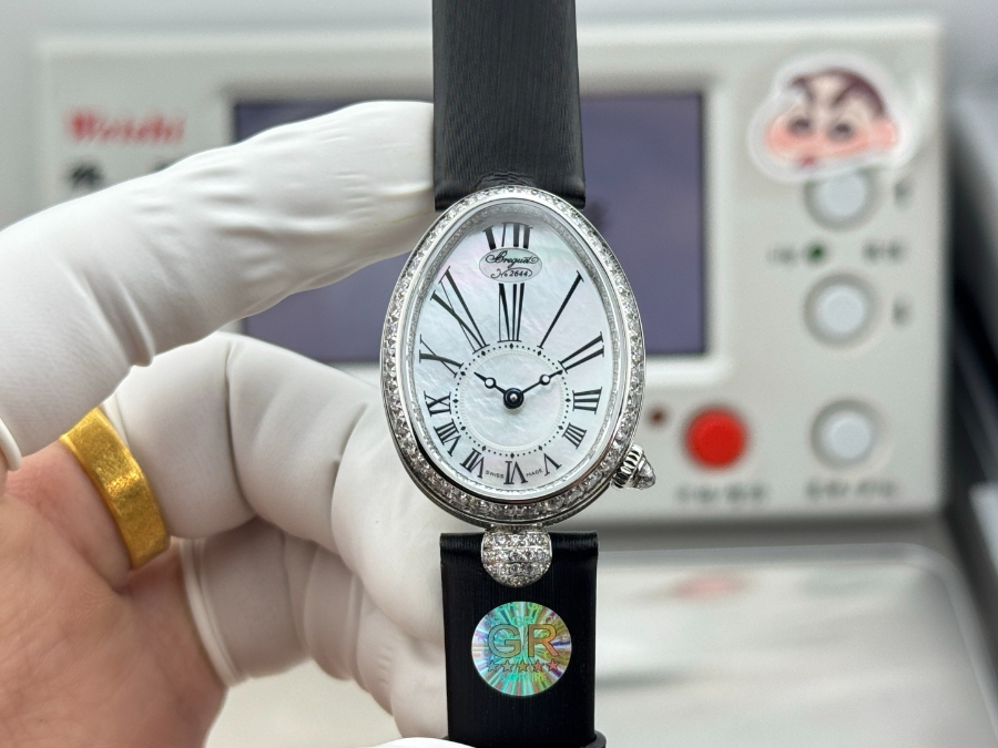 Breguet Reine de Naples Diamond Bezel 브레게 레인 드 네이플 다이아 베젤 여성 오벌 워치 블랙 스트랩 실버베젤 가재다이얼 25mm  1