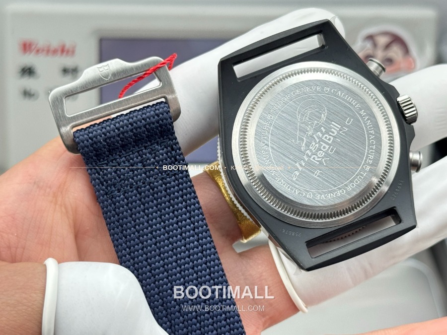 TUDOR Pelagos FXD Chronograph 튜더 펠라고스 FXD 크로노그래프 알링기 레드불 레이싱 코발트 다이얼 M25807KN-0001 8