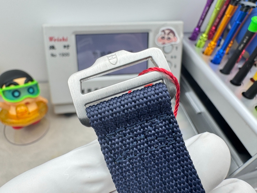 TUDOR Pelagos FXD Chronograph 튜더 펠라고스 FXD 크로노그래프 알링기 레드불 레이싱 코발트 다이얼 M25807KN-0001 9