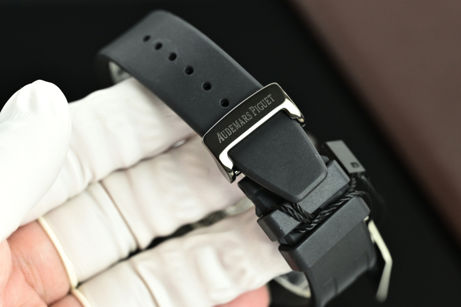 Audemars Piguet Royal Oak 15500 DiW Carbon “Voidline AP” 오데마 피게 로열 오크 15500 DiW 카본 보이드라인 AP 41mm 8