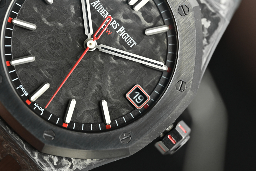 Audemars Piguet Royal Oak 15500 DiW Carbon “Voidline AP” 오데마 피게 로열 오크 15500 DiW 카본 보이드라인 AP 레드포인트 41mm 3