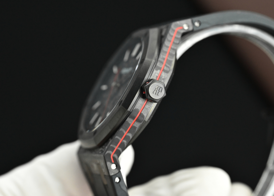 Audemars Piguet Royal Oak 15500 DiW Carbon “Voidline AP” 오데마 피게 로열 오크 15500 DiW 카본 보이드라인 AP 레드포인트 41mm 14