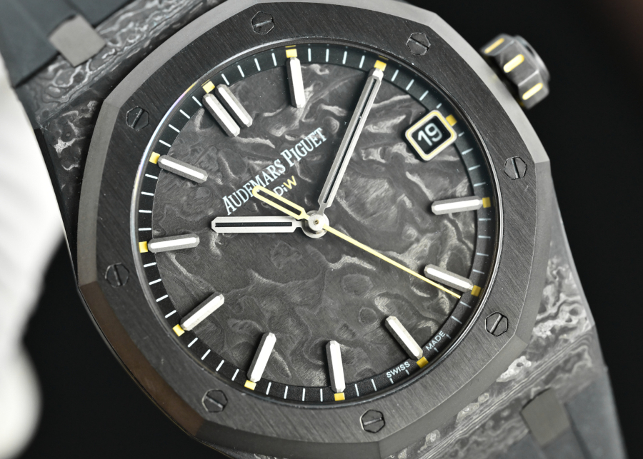 Audemars Piguet Royal Oak 15500 DiW Carbon “Voidline AP” 오데마 피게 로열 오크 15500 DiW 카본 보이드라인 AP 옐로우포인트 41mm 11