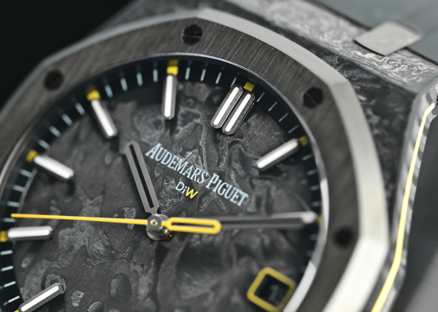 Audemars Piguet Royal Oak 15500 DiW Carbon “Voidline AP” 오데마 피게 로열 오크 15500 DiW 카본 보이드라인 AP 옐로우포인트 41mm 12