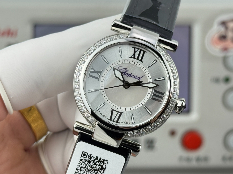 Chopard Imperiale Automatic 29mm 쇼파드 임페리얼 오토매틱 여성 시계 실버베젤 화이트다이얼 29mm 3