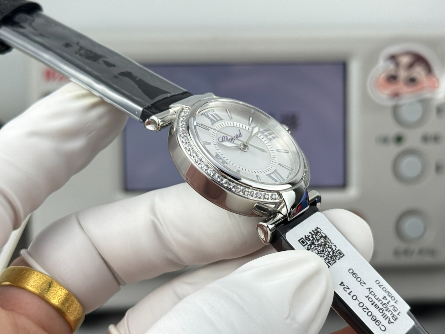 Chopard Imperiale Automatic 29mm 쇼파드 임페리얼 오토매틱 여성 시계 실버베젤 화이트다이얼 29mm 4