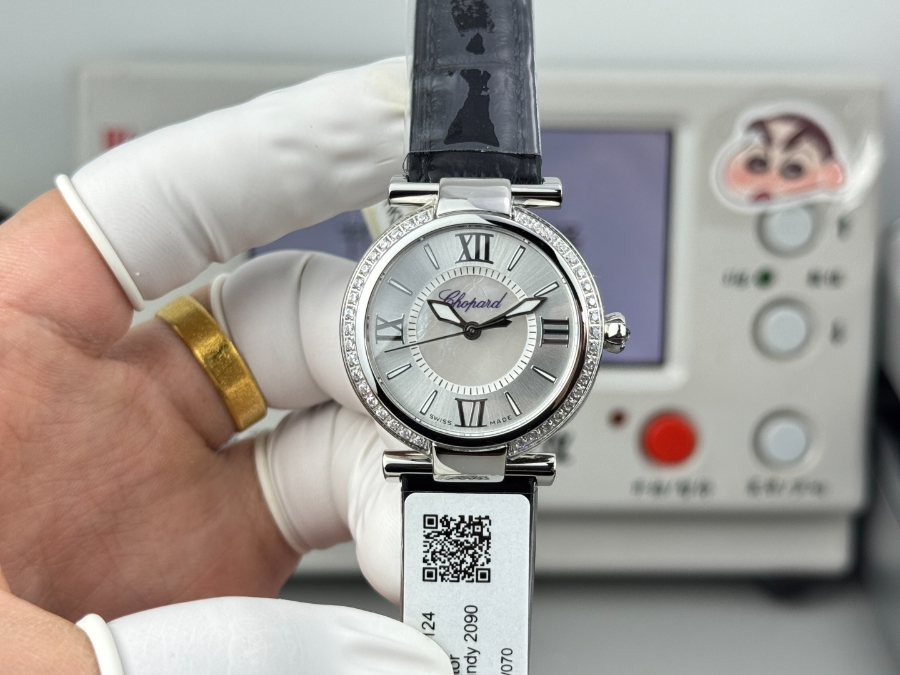 Chopard Imperiale Automatic 29mm 쇼파드 임페리얼 오토매틱 여성 시계 실버베젤 화이트다이얼 29mm 8