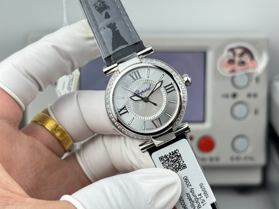 Chopard Imperiale Automatic 29mm 쇼파드 임페리얼 오토매틱 여성 시계 실버베젤 화이트다이얼 29mm 9