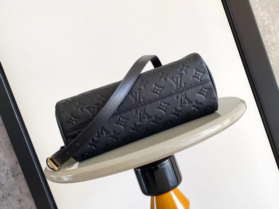 Louis Vuitton City Avenue PM 루이비통 시티 애비뉴 PM 모노그램 엠보스드 가죽 블랙 M25577 / M15231 30cm 4