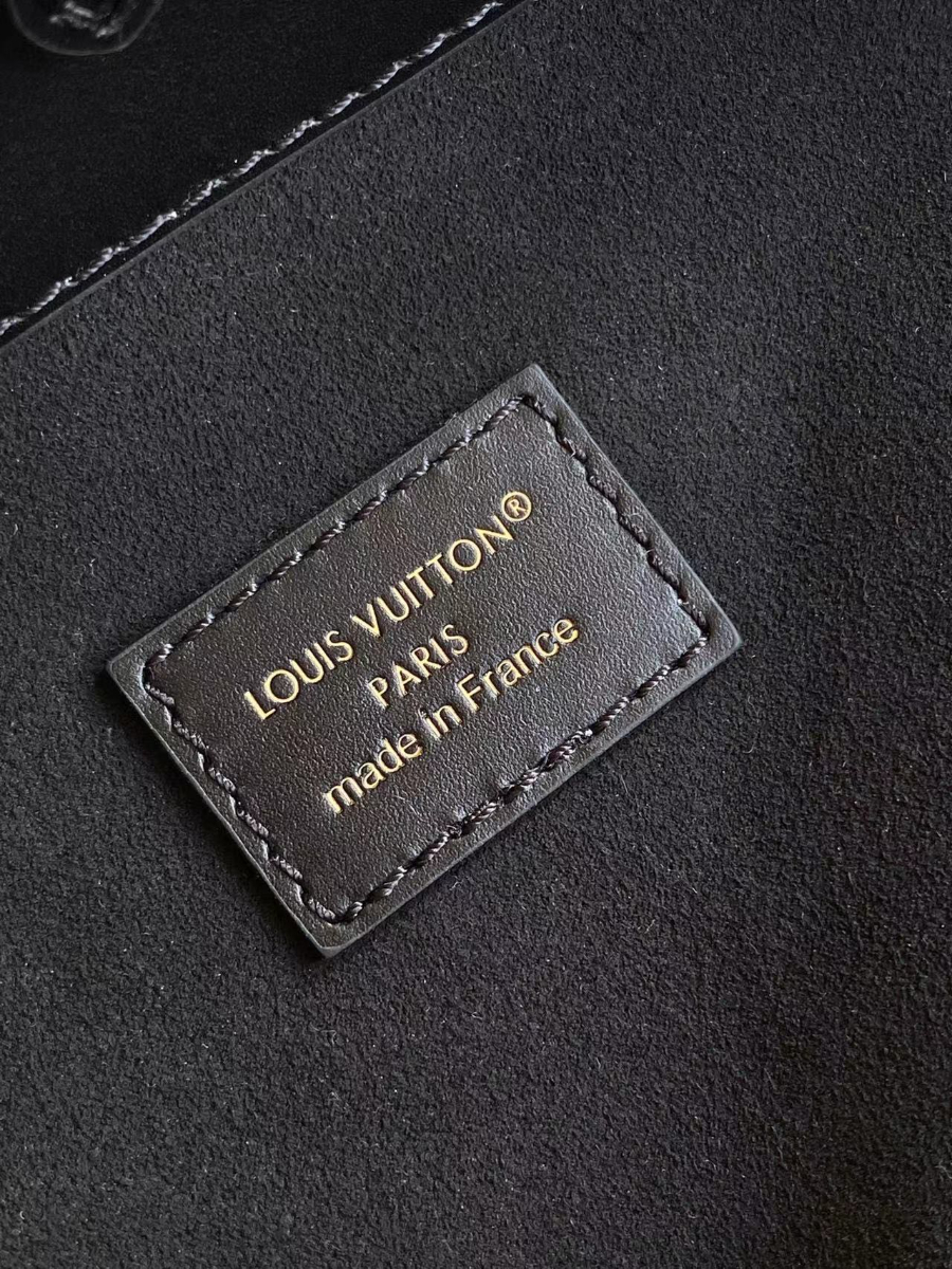 Louis Vuitton 루이비통 Avenue MM 토트백 모노그램 앙프렝트 M25575 블랙 38.5cm 9