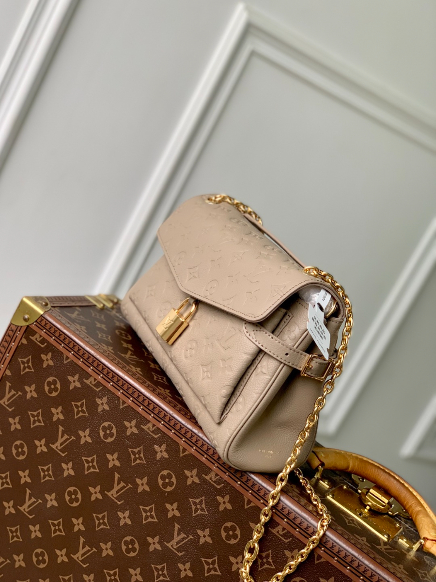 Louis Vuitton 루이비통 Anytime 플랩 백 MM 모노그램 앙프렝트 M14973 앙크르 베이지 29.5cm 2