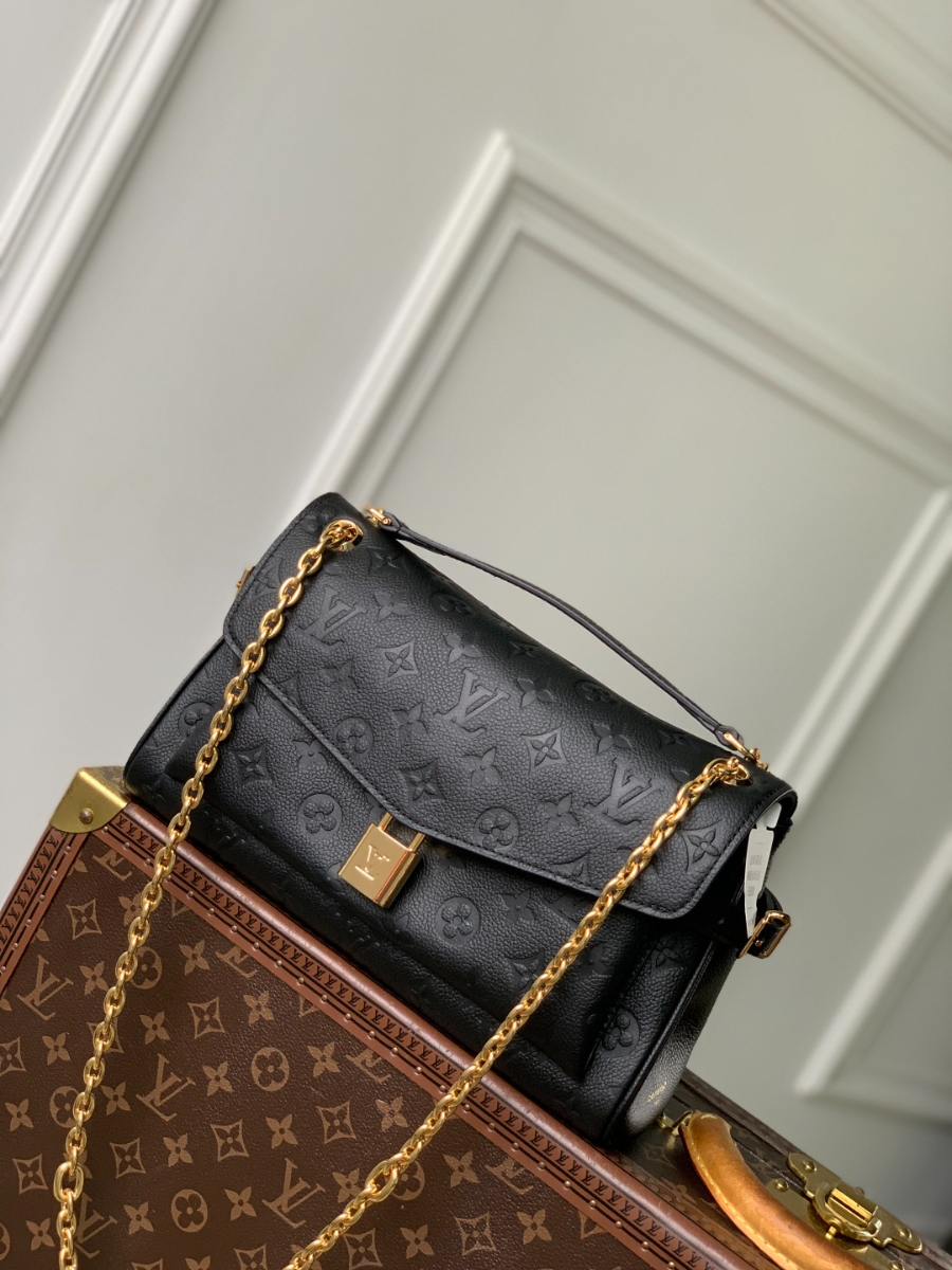 Louis Vuitton 루이비통 Anytime 플랩 백 MM 모노그램 앙프렝트 M14973 앙크르 블랙 29.5cm 1