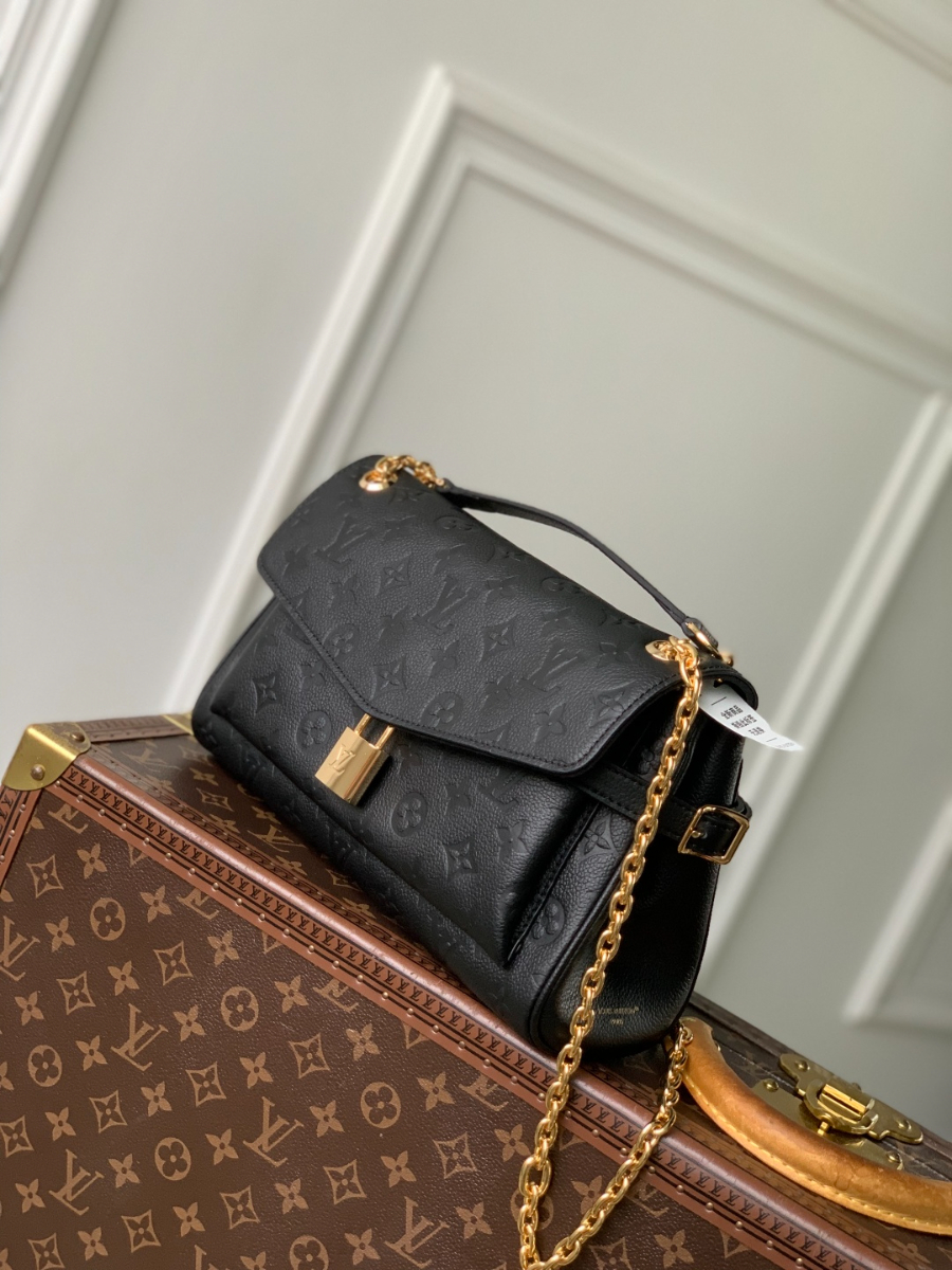 Louis Vuitton 루이비통 Anytime 플랩 백 MM 모노그램 앙프렝트 M14973 앙크르 블랙 29.5cm 2