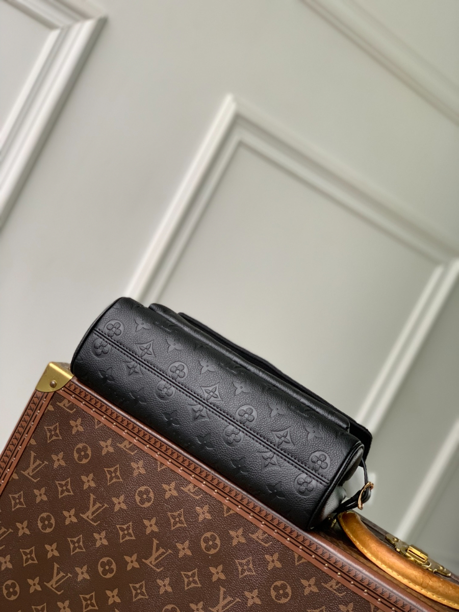 Louis Vuitton 루이비통 Anytime 플랩 백 MM 모노그램 앙프렝트 M14973 앙크르 블랙 29.5cm 3