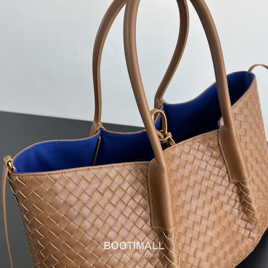 Bottega Veneta Pinacoteca Intrecciato 보테가 베네타 피나코테카 인트레치아토 레더 양면 기저귀가방 토트백 라지 브라운 43cm 11