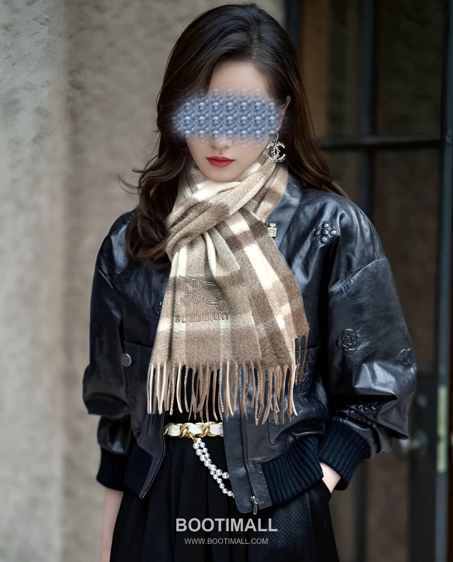 Burberry 버버리 클래식 체크 자수 로고 울 머플러 스카프 32×180cm 1