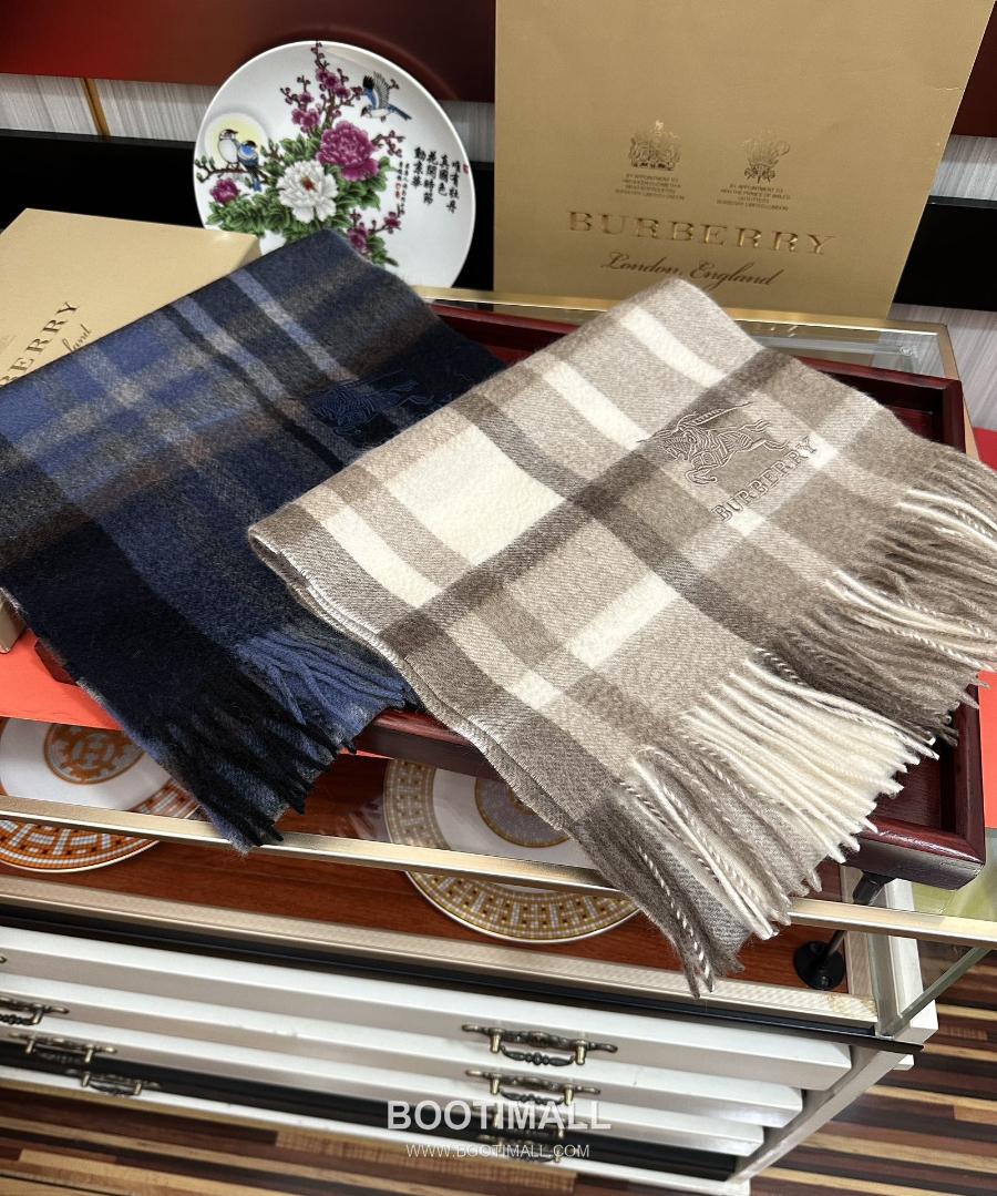 Burberry 버버리 클래식 체크 자수 로고 울 머플러 스카프 네이비 32×180cm 2