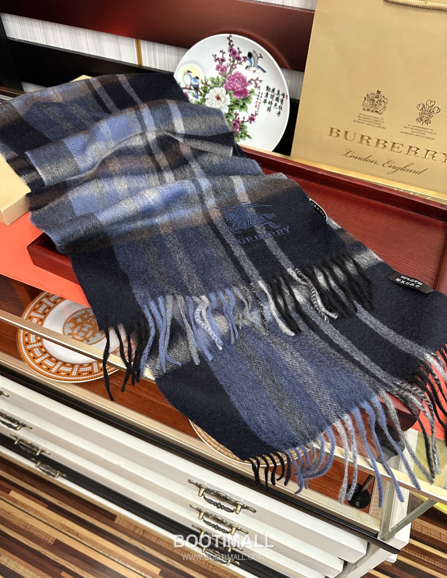 Burberry 버버리 클래식 체크 자수 로고 울 머플러 스카프 네이비 32×180cm 5