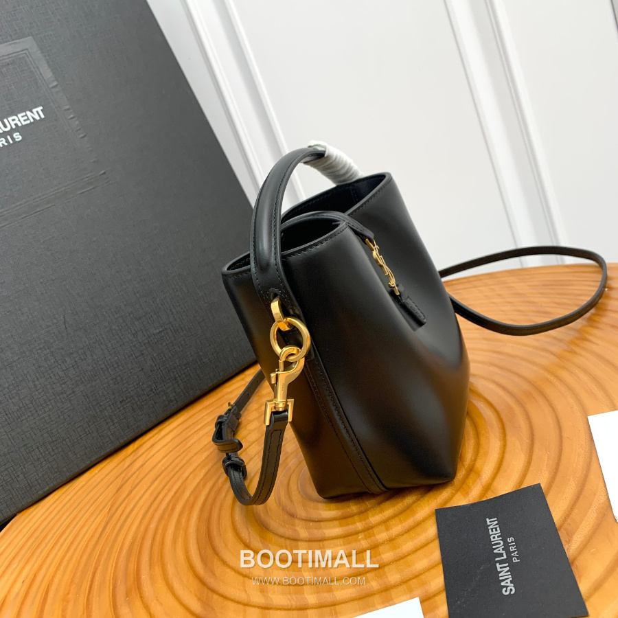 Saint Laurent 생로랑 2024 LE 37 스몰 버킷백 20cm (11월) 2