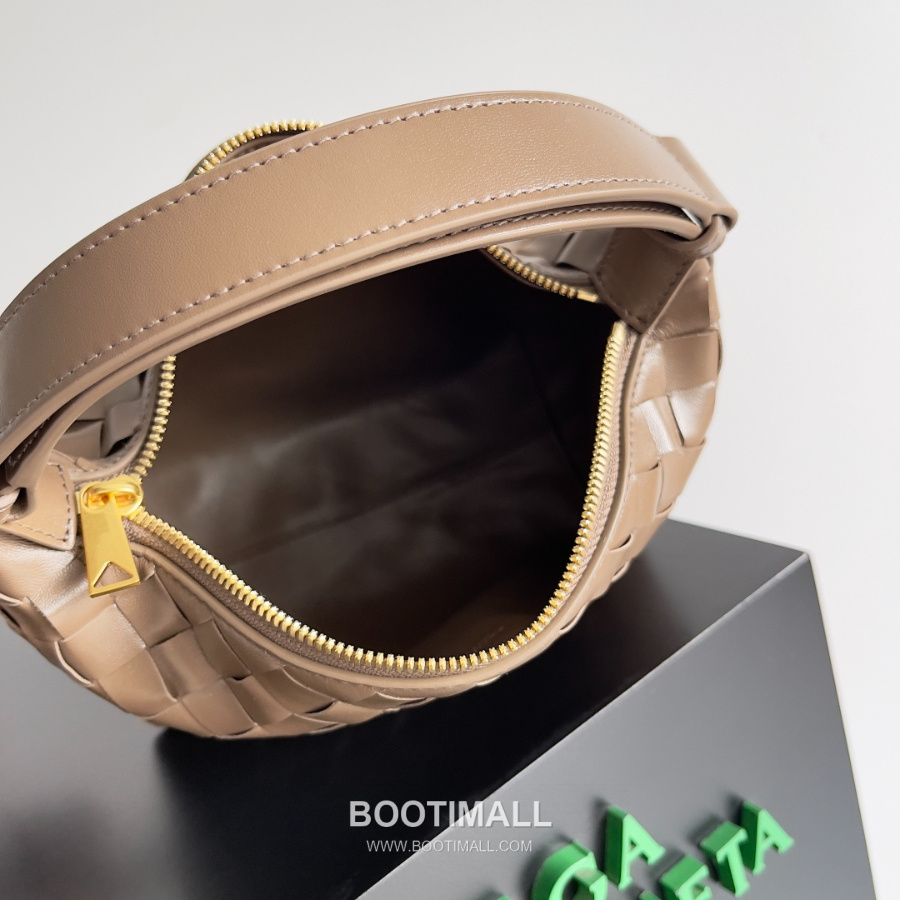 Bottega Veneta Intrecciato Denim & Calfskin Mini 보테가 베네타 인트레치아토 데님 & 카프스킨 미니 탑핸들백 마스틱 22cm 11