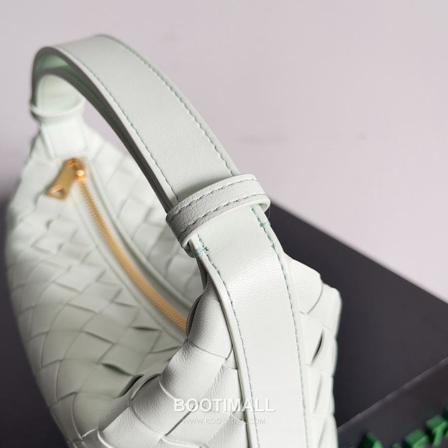 Bottega Veneta Intrecciato Denim & Calfskin Mini 보테가 베네타 인트레치아토 카프스킨 미니 탑핸들백 페일그린 22cm 3