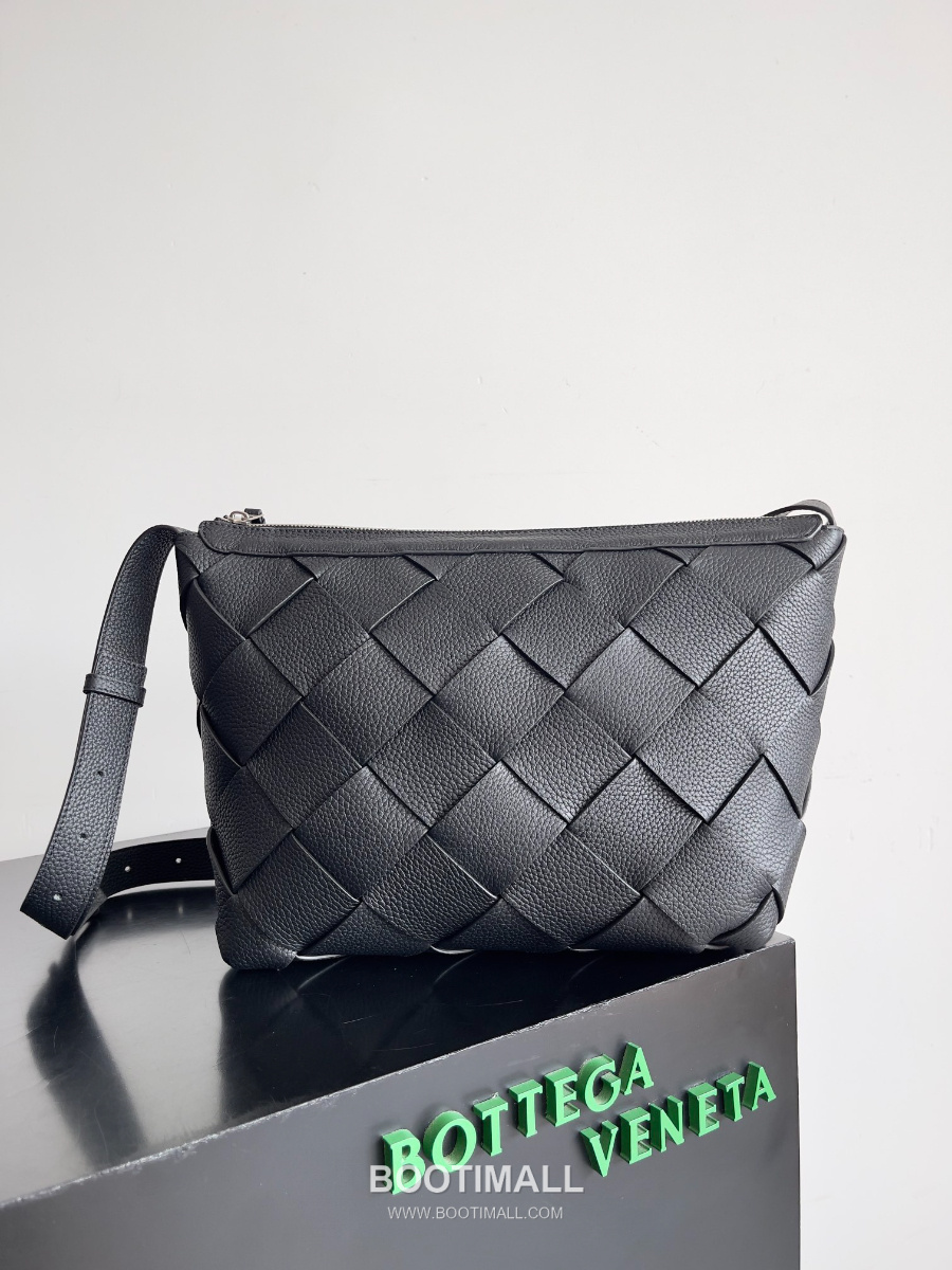 Bottega Veneta Intrecciato Diago Hobo Bag 보테가 베네타 인트레치아토 디아고 호보백 블랙 39cm 10