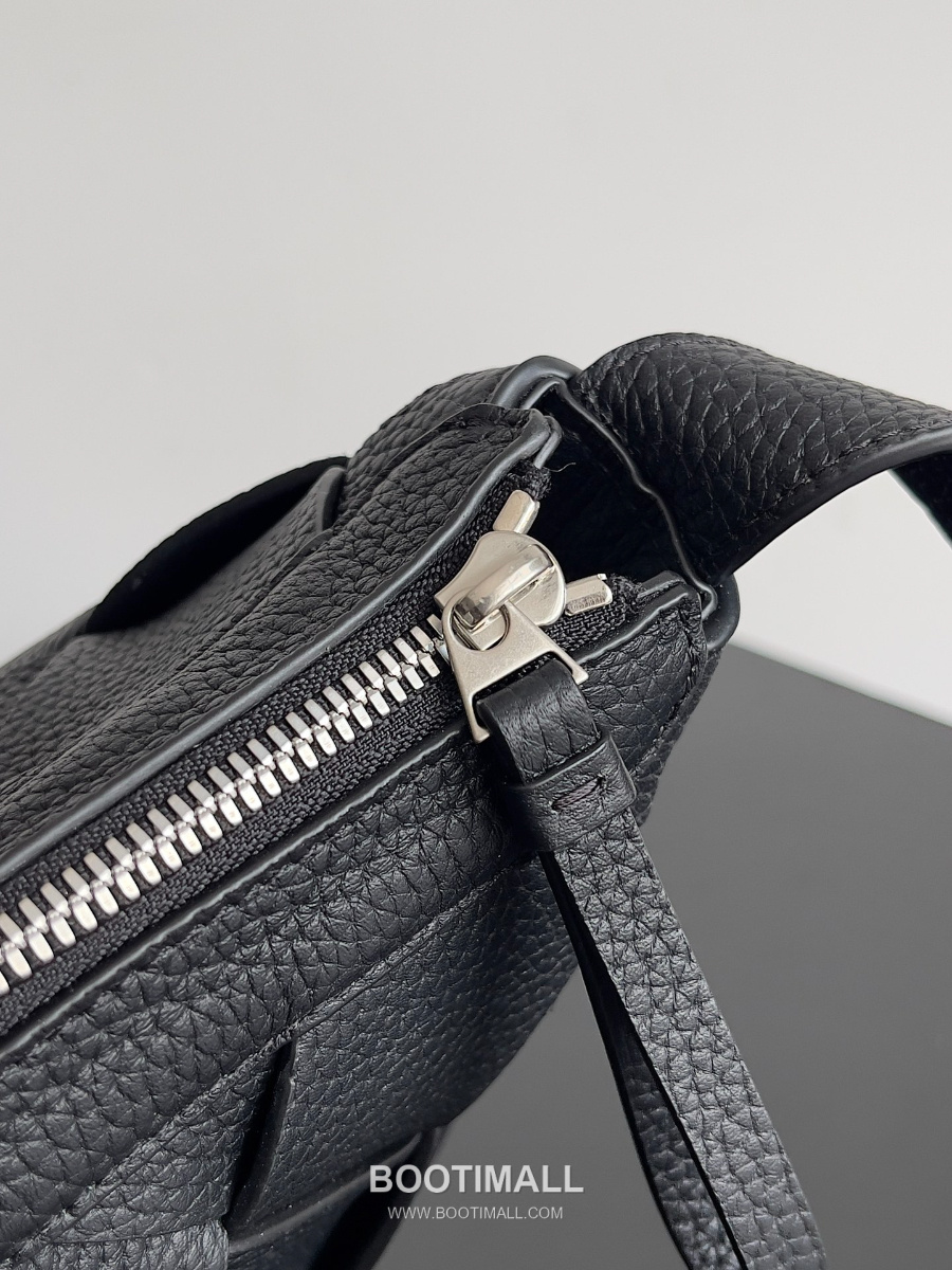 Bottega Veneta Intrecciato Diago Hobo Bag 보테가 베네타 인트레치아토 디아고 호보백 블랙 39cm 14