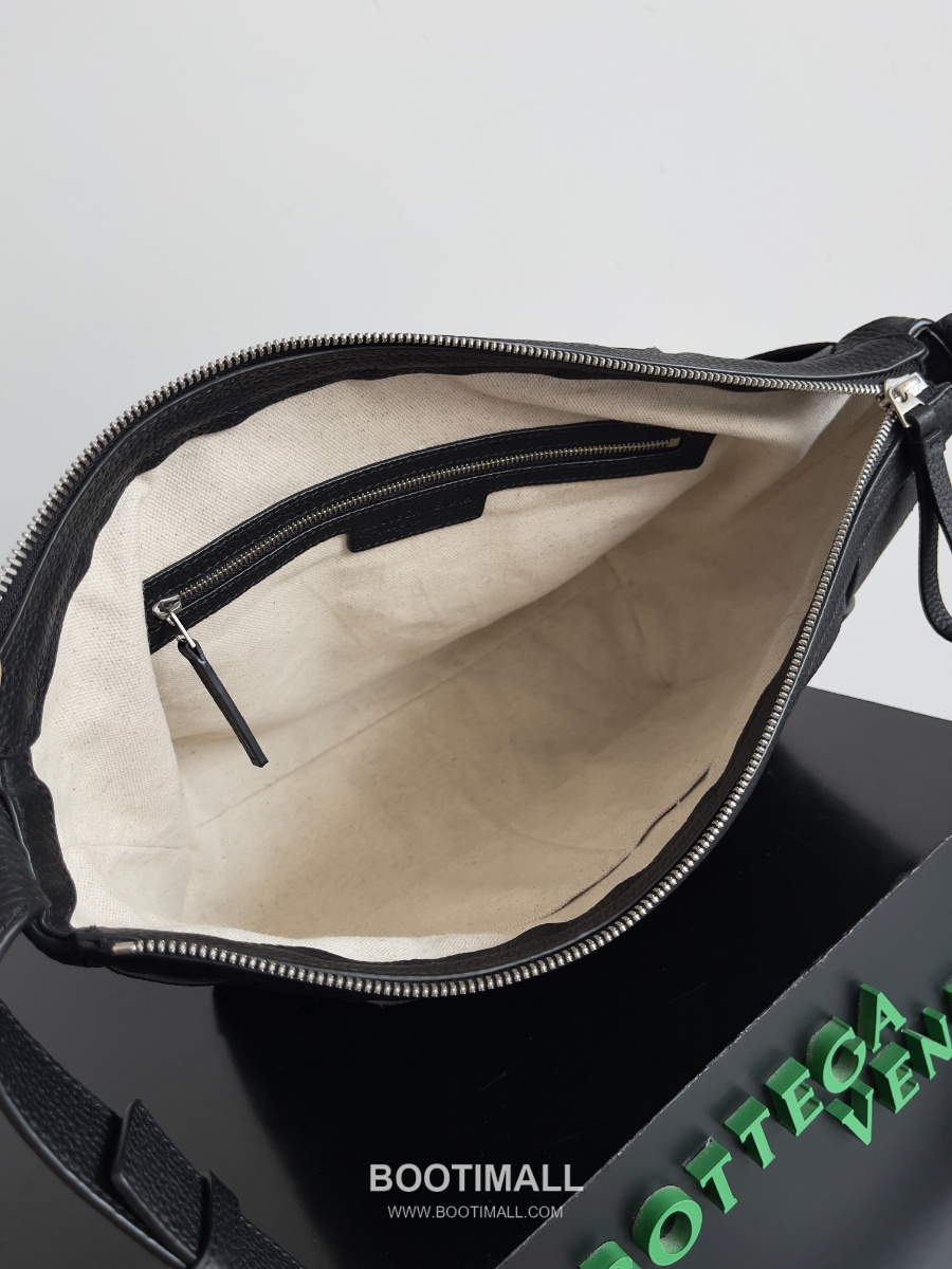 Bottega Veneta Intrecciato Diago Hobo Bag 보테가 베네타 인트레치아토 디아고 호보백 블랙 39cm 15