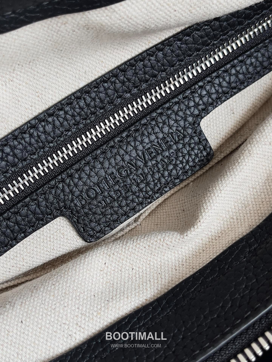 Bottega Veneta Intrecciato Diago Hobo Bag 보테가 베네타 인트레치아토 디아고 호보백 블랙 39cm 16