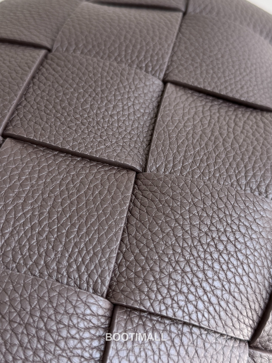 Bottega Veneta Intrecciato Diago Hobo Bag 보테가 베네타 인트레치아토 디아고 호보백 토프 브라운 39cm 10